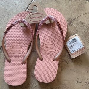 Havaianas Light Pink Flip Flops with Sparkly Straps size 6